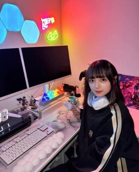 日本美女偶像展示业余爱好精致游戏小屋引热议