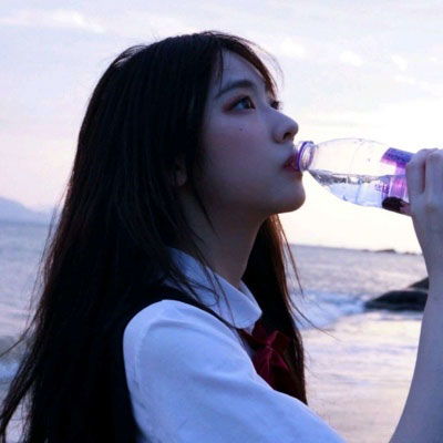 清纯高冷女生头像侧脸真实同一人多张