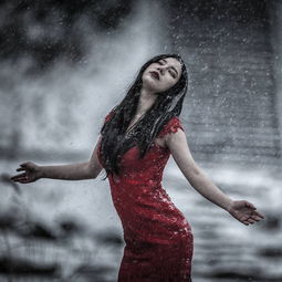 美女和美景,在摄影师镜头下的这幅画又该如何取舍