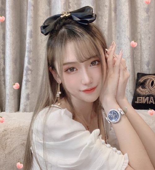 风情万种的斗鱼主播腐团儿,孤独得像条单身狗,只因没人能养的起