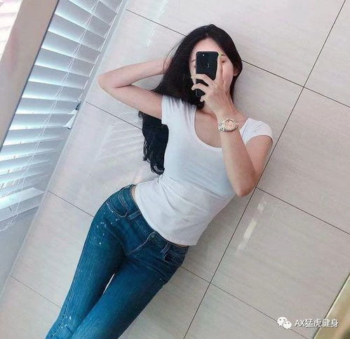 25岁女孩迷恋钢管舞,身材婀娜曲线优美,收获大批小迷弟