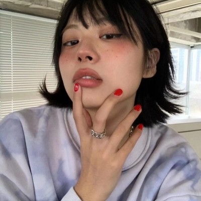 心理学频繁更换头像的女生,多半是这3类人,谨慎对待后两种