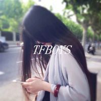 女生头像背影长发蹲坐带字关于tfboys有一种创造幸福的符号