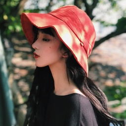 戴帽子女生头像