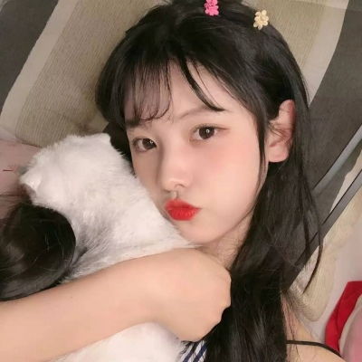 可爱女生和猫的头像超好看爱而不得真的不如不遇见