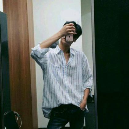 个性帅气暖男头像,全部都是时尚真人男生手机遮脸