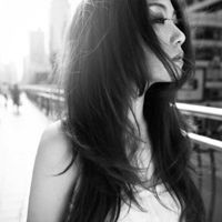 qq空间伤感黑白女生头像