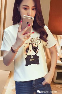 美丽的衣服来展现自己,随意穿着,尽显美丽