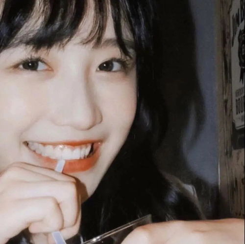 女生头像丨饿了不知道吃什么想吃点爱情的苦