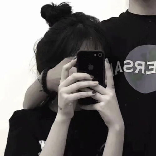 我想要一对情侣头像,不露脸不要太幼稚,清新又霸气的那种