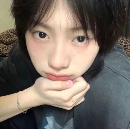 ins女生头像不如就做自己的宇宙