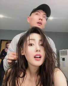 女星张天爱发性感靓丽照并配文营业遭网友玩坏