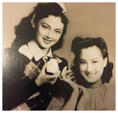 女孩因太美被舅舅偷走,长大后无人不晓,如今一组老照片卖218万