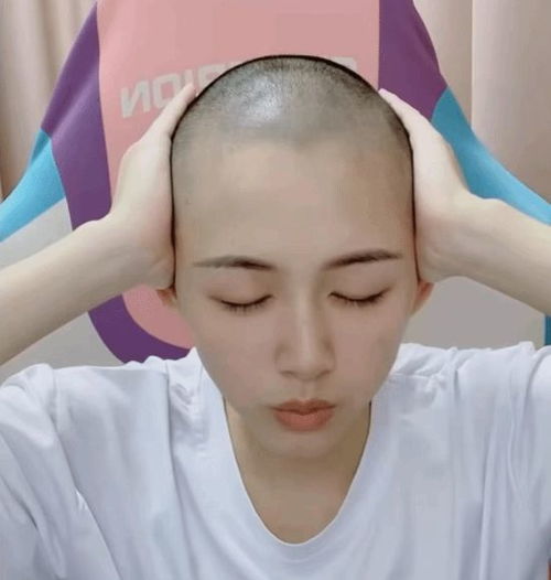 真爱粉无疑b站美女up主剃光头迎接黑神话