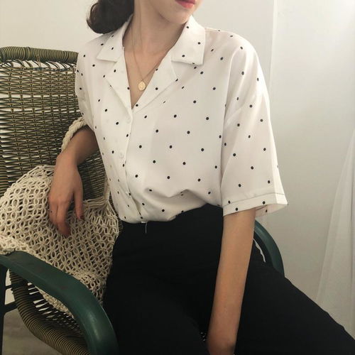 女孩必学的日常复古港风的穿搭造型