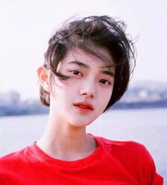想知道图片里的妹子是谁好可爱