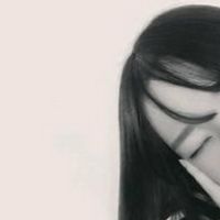 伤感女生灰白头像大全最新版只是需要一杯酒盖掉所有愁