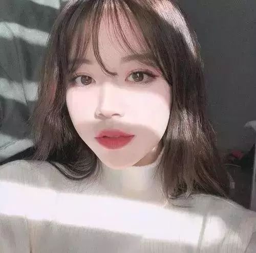 90后00后最喜欢好看的自拍姿势