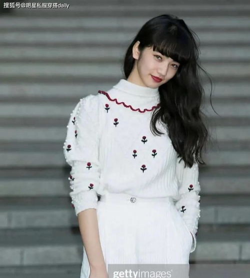 日本厌世脸女神小松菜奈生子当妈,时尚与爱情并存