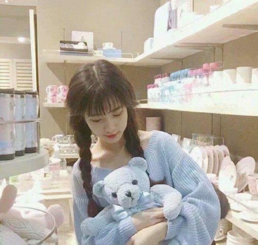 轻松一刻婆婆借宿我家,晚上婆婆进我屋,觉得是女友,直接就