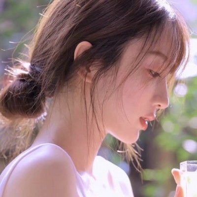 四月限定女生头像