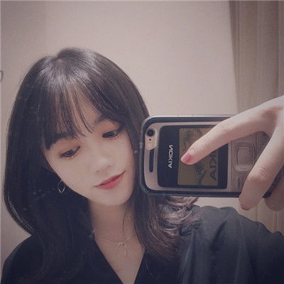 红色系女生可爱高清2018头像请你一定要全力以赴的开心