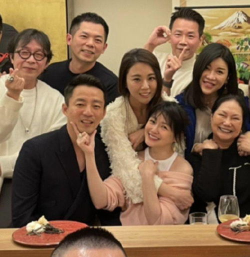 大s瘦下来,又有了少女清纯感,汪小菲评论网友没修图是自然美