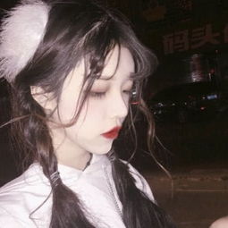 希望晚风可以吹来很多夏天的好消息清纯高颜值性感女生qq头像