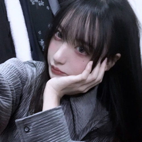 女生头像托腮令人惊艳的都不会来得太早