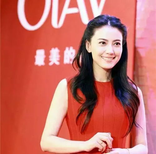 杨幂发际线回来了刘海改得好换张脸