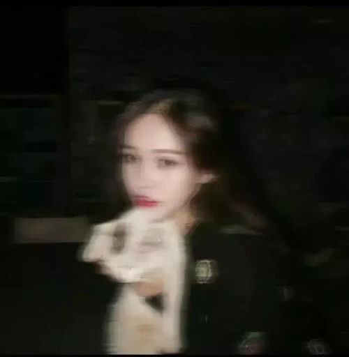 朦胧感女生头像慢慢来,谁不是翻山越岭的去爱