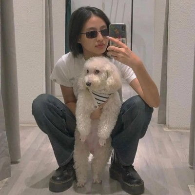 ins搞笑戴眼镜女生头像