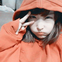 戴帽子与衣服相连的侧面帅气女生非主流头像