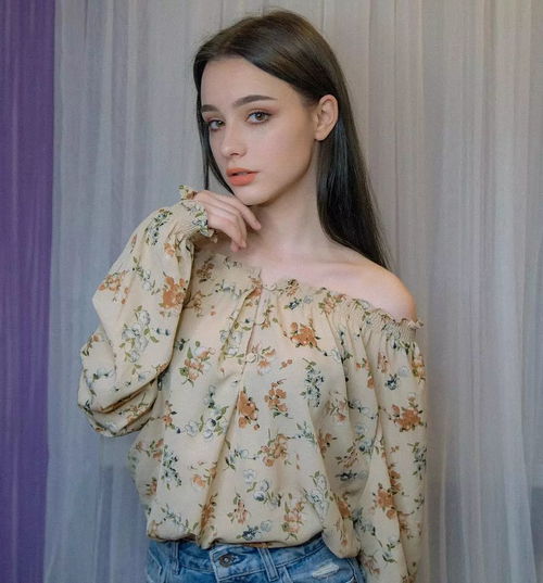 ins美少女丨这位俄罗斯张柏芝的每一张图都可以做头像or屏保