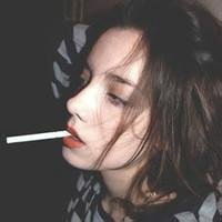 颓废头像女生抽烟微信头像图片大全