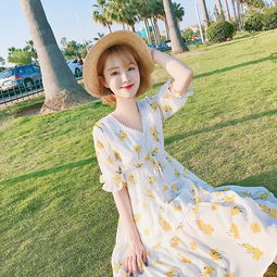 时尚唯美的穿搭,清新自然,凸显女性优雅柔美
