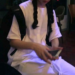 女生头像甜美中藏着厌世与冷艳