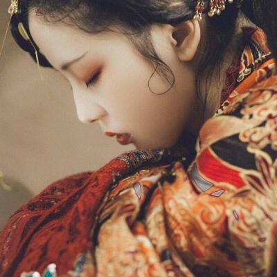 2018红衣古风头像唯美女生带好运好看有意境古风头像精选