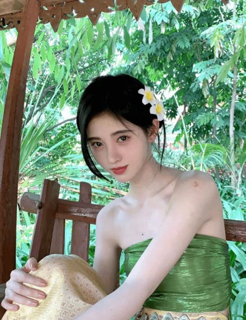 美出圈的她们,这次化身异域风情美人