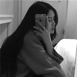 黑白系男女头像若不同心,岂能同行