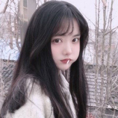 优质女生头像我上课也哭回家也哭我真的压不住自己的情绪