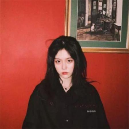 伤感唯美美女头像侧身女生