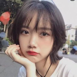 女生头像每天攒一点努力和可爱,换取一束光和辽阔的未来