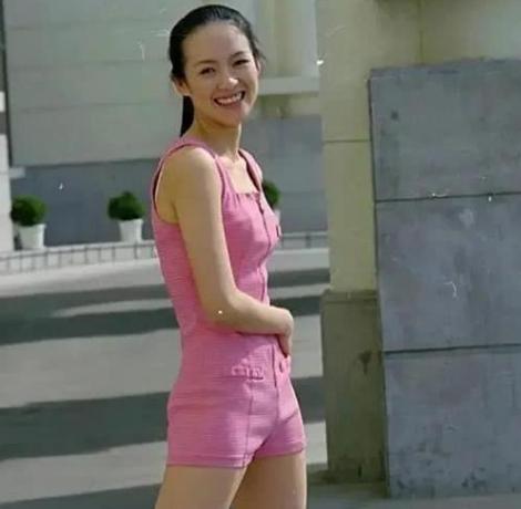 章子怡17岁时是什么模样大学旧照曝光,这才是玉女本玉