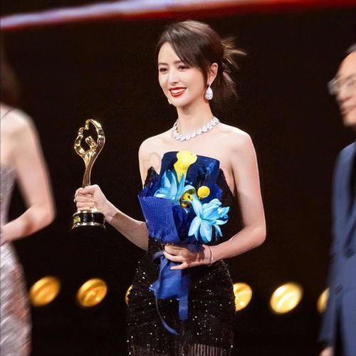 离婚不耽误赚钱,入股前夫公司的佟丽娅,给内娱所有女星上了一课