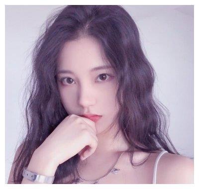 女生问你在干嘛,男生这样回答,会让女生想你一整天
