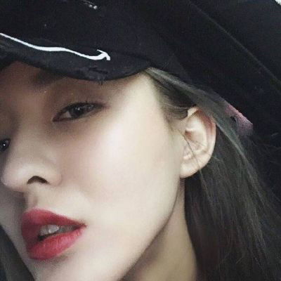 很丧的头像女生真人图片很丧的女生使用的头像