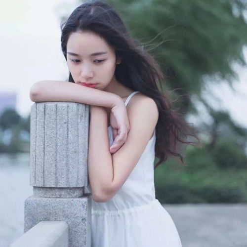 文艺头像没有谁能够像你一样,一颦一笑都投我所好