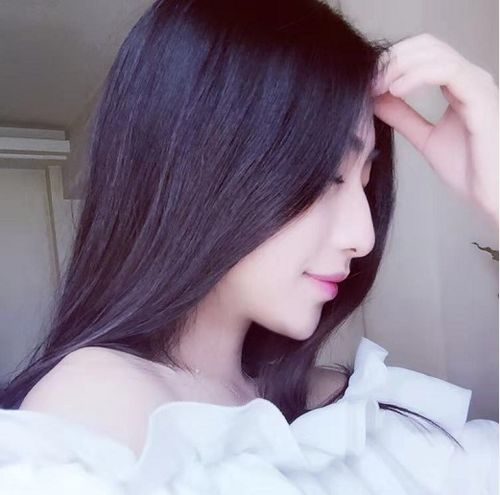 陈羽凡25岁女友微博账号疑曝光,海量私照全藏在头像专辑里