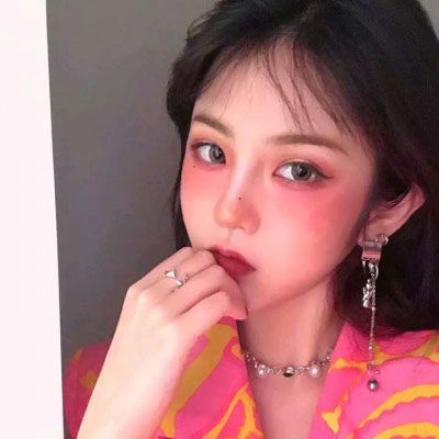 女头像霸气超拽韩版我们生来就是白纸一张